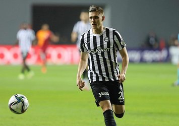 G.Saray'dan Beşiktaş'a transfer çalımı!