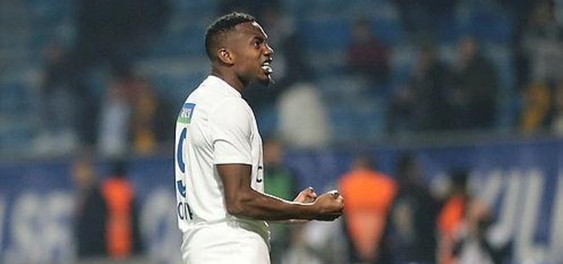 besiktas ta salih ucan ve koita