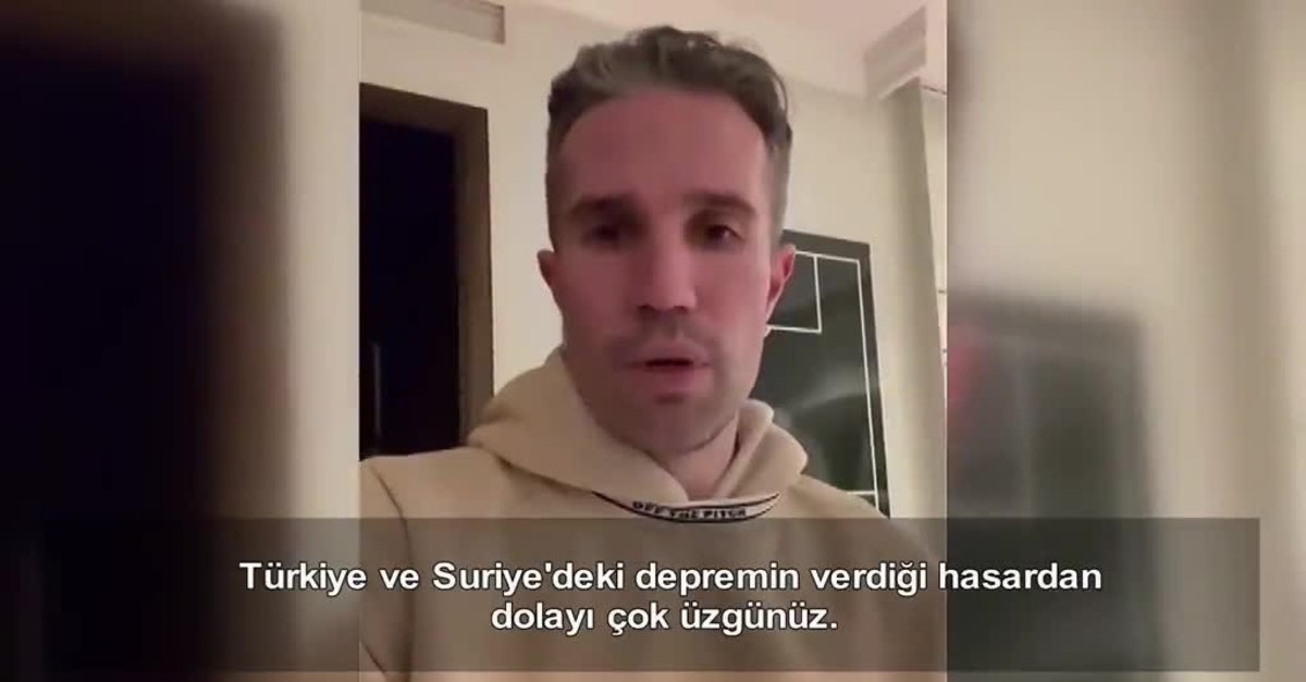 Van Persie'den depremzedelere destek mesajı!