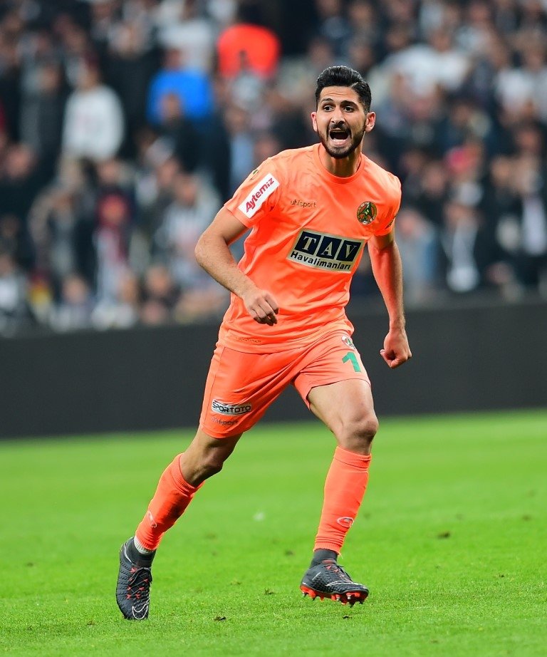 Galatasaray’a Emre Akbaba müjdesi