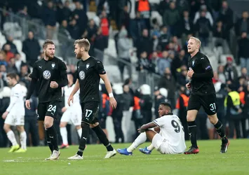 Beşiktaş evinde yıkıldı! Avrupa'ya veda...