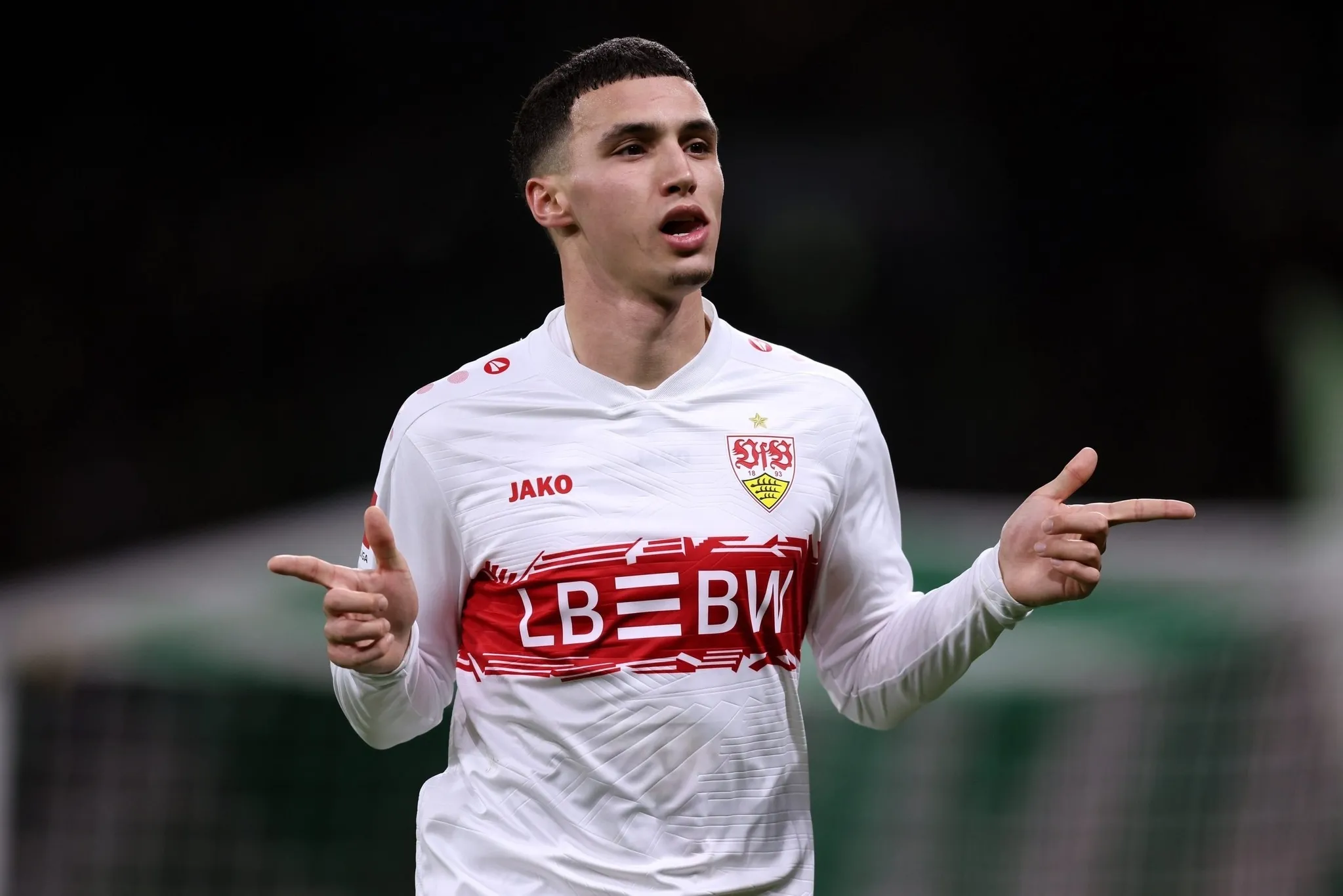 Galatasaray'dan çifte transfer! Ermedin Demirovic ile aynı uçakta gelecek