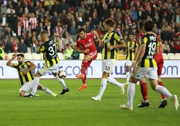 Fenerbahçe Sivas'ta da kayıp