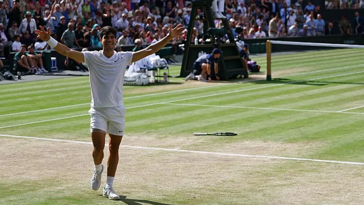 Wimbledon'da şampiyon Carlos Alcaraz!