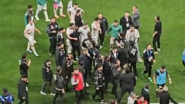 TÜMOSAN Konyaspor ile Beşiktaşlı futbolcular arasında gerginlik!