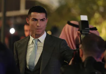 Ronaldo imzayı attı