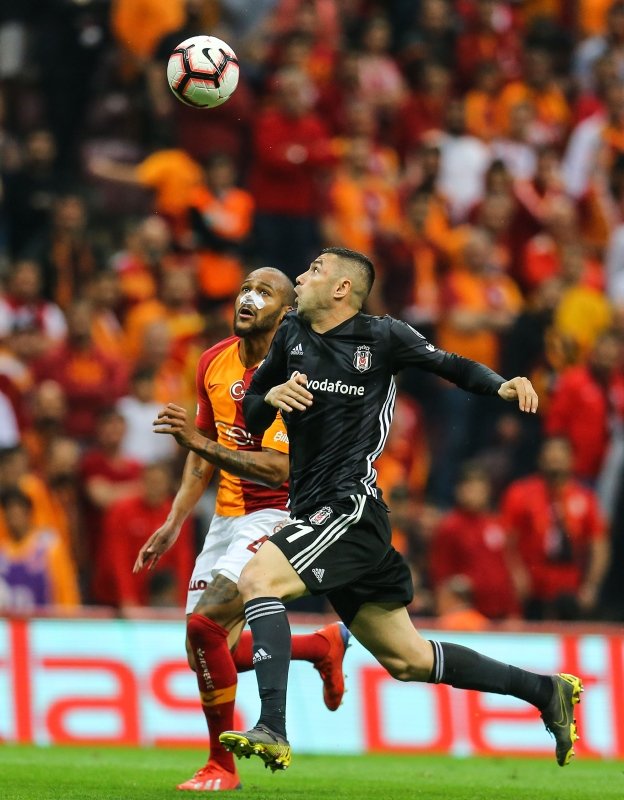 Galatasaray’dan Beşiktaş maçı sonrası ’şampiyonluk’ kutlaması! İşte o görüntüler