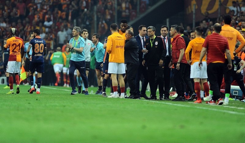 Galatasaray şampiyonluğu böyle kutladı! İşte görüntüler