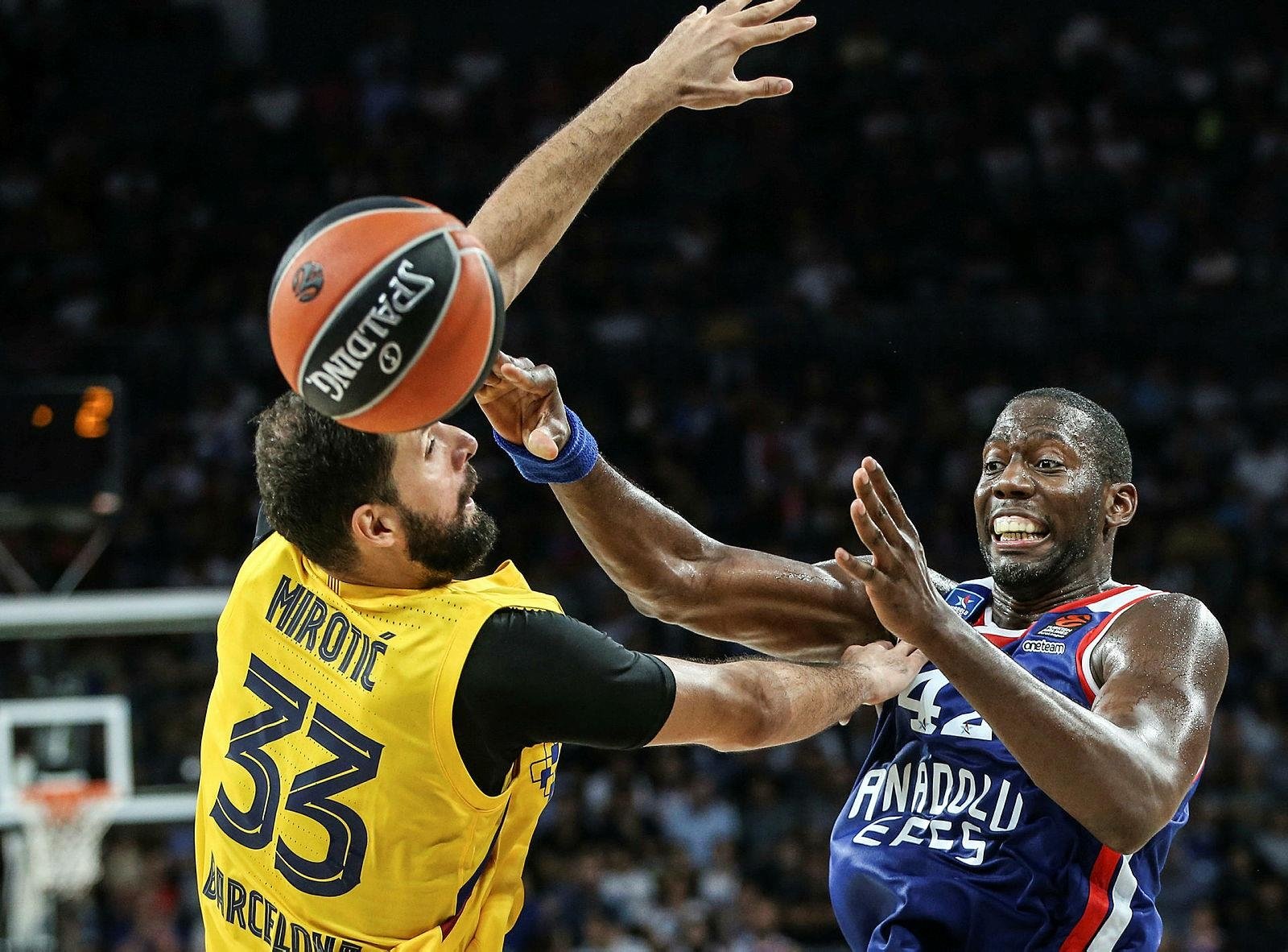 anadolu efes in konugu barcelona thy euroleague aspor anadolu efes in konugu barcelona thy euroleague aspor
