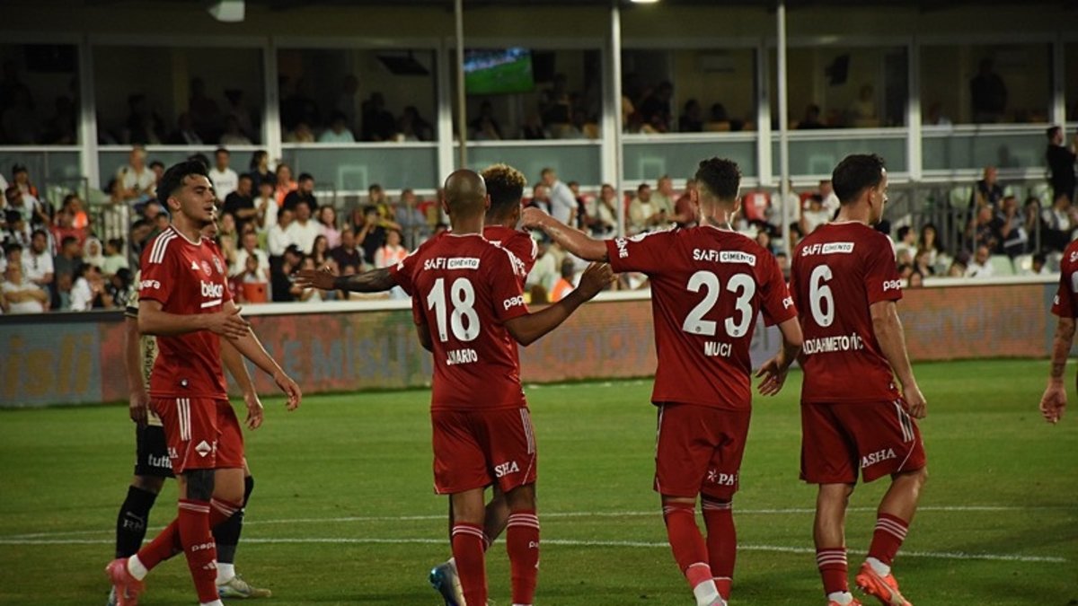 Spor yazarları Sipay Bodrum FK-Beşiktaş maçını değerlendirdi! Spor yazarları Sipay Bodrum FK-Beşiktaş maçını değerlendirdi!