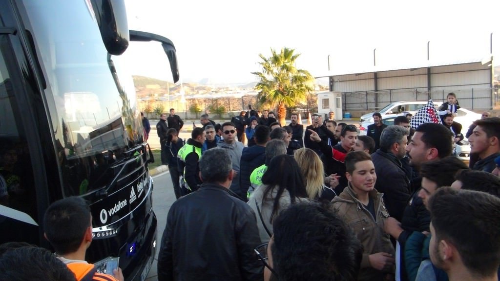 Beşiktaş kafilesi, Alanya’ya gitti