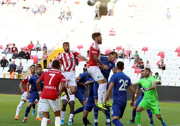Özel maçta kazanan Erzurumspor
