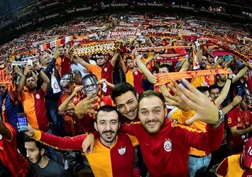 Aslan taraftarıyla buluşuyor