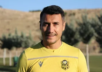 Adis Jahovic imzaya kaldı!
