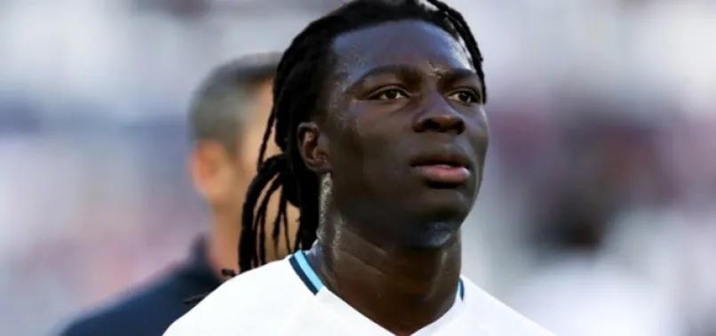 G.Saray'ın yeni transferi Gomis, İstanbul'a geldi