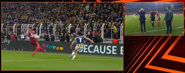 Fenerbahçe'ye Sevilla karşısında VAR'dan penaltı çıktı! - 1