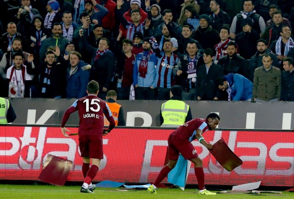 Trabzonspor-Galatasaray karşılaşmasından kareler