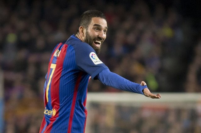 Arda Turan’ın menajeri Inter yöneticileriyle görüştü