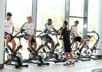 Beşiktaş salonda çalıştı