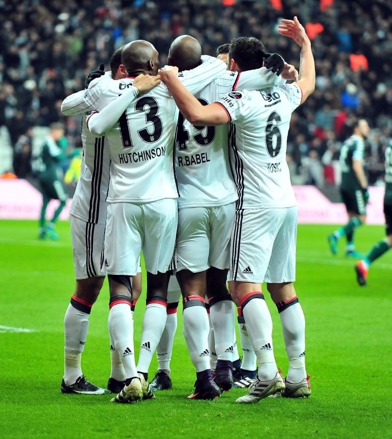 Beşiktaş-Atiker Konyaspor karşılaşmasından kareler