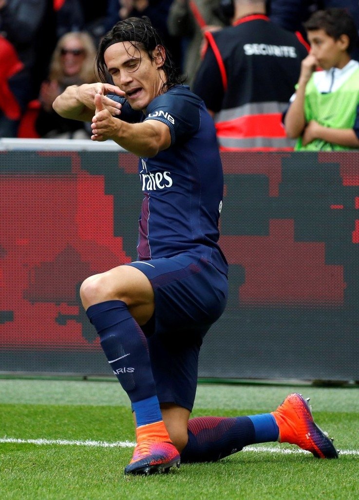 Cavani, İbrahimovic’i aratmıyor