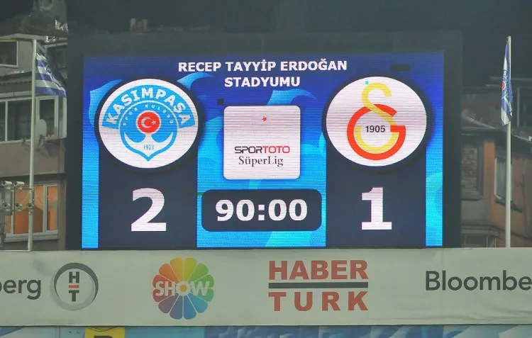 Kasımpaşa'nın golünde büyük hata! Gözlerden kaçtı - 2