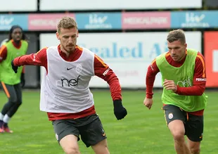 Serdar Aziz'den Bursaspor için flaş karar