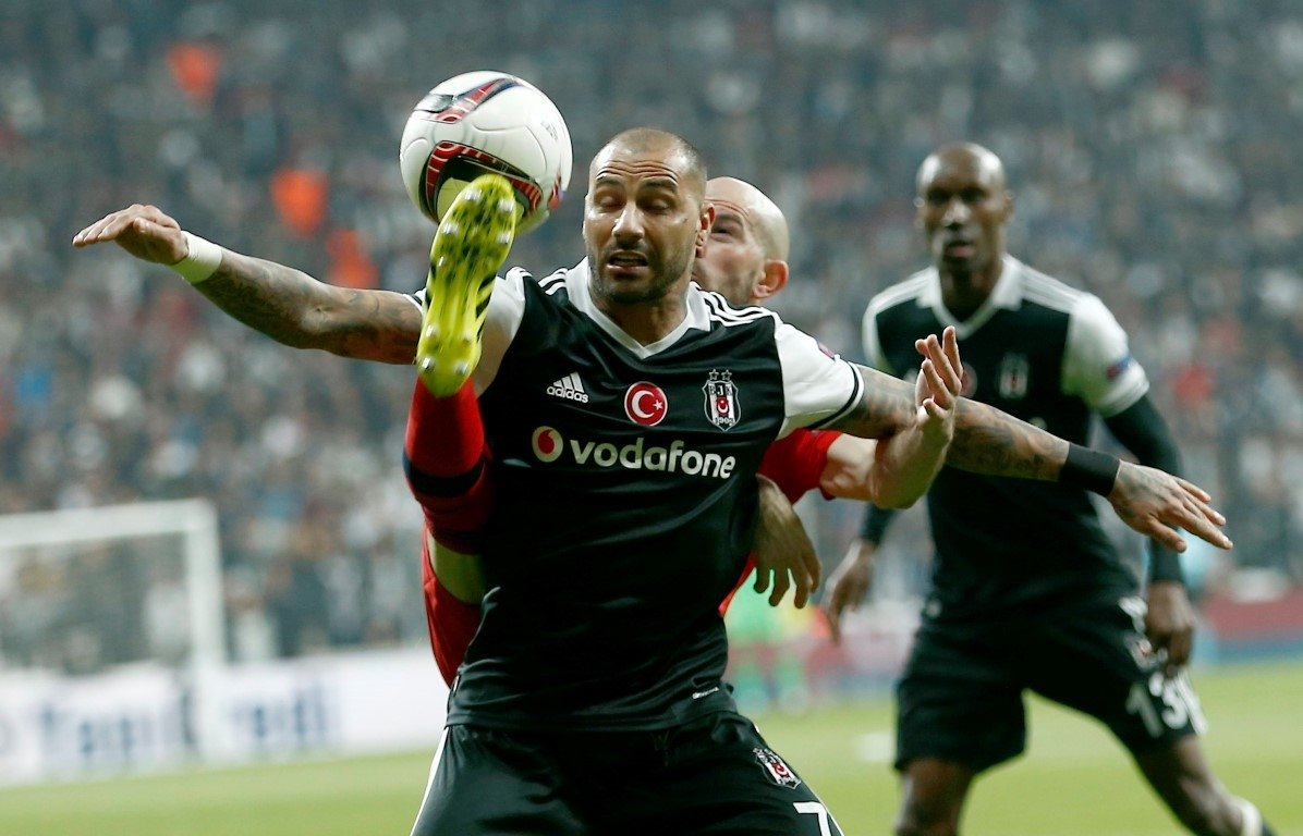 Beşiktaş’a Quaresma’dan kötü haber