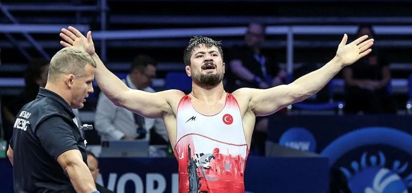 Milli güreşçi Ali Cengiz'den altın madalya!