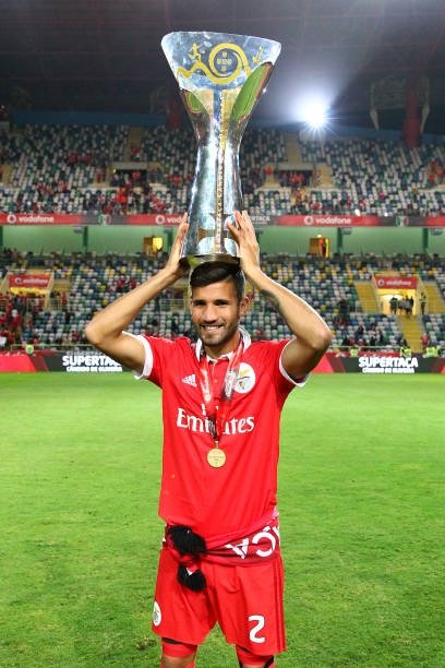 Fenerbahçe’de yeni hedef Lisandro Lopez
