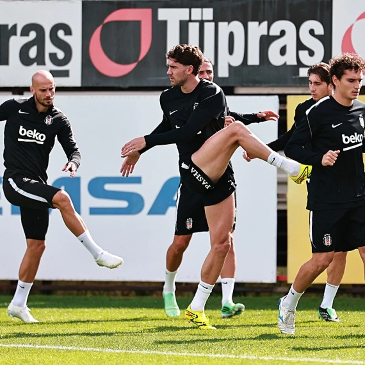 Beşiktaş, Süper Lig'de Kocaelispor'u ağırlıyor
