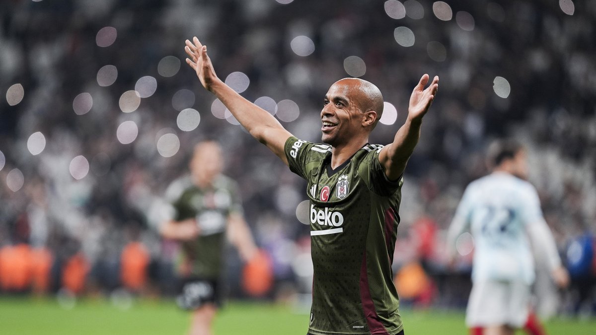 TRANSFER HABERİ: Beşiktaş'ın yıldızına sürpriz talip! Resmi teklif... TRANSFER HABERİ: Beşiktaş'ın yıldızına sürpriz talip! Resmi teklif...