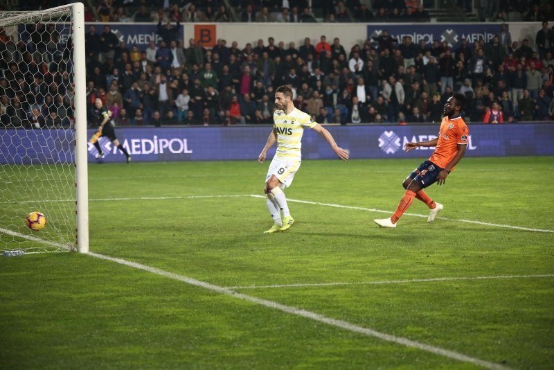 Fenerbahçe’de tarihi rakam! Dokuz...