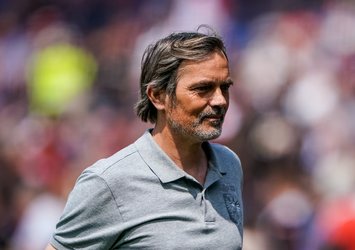 Cocu Vitesse'de istifa etti!