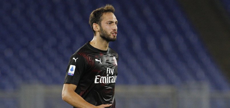 Juventus Hakan Çalhanoğlu'nu transfer etmek istiyor! Oyuncu+para...