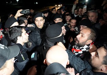 Beşiktaş taraftarından protesto!