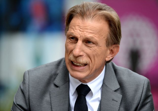 Hem lige hem de şampiyonluğa yabancılar