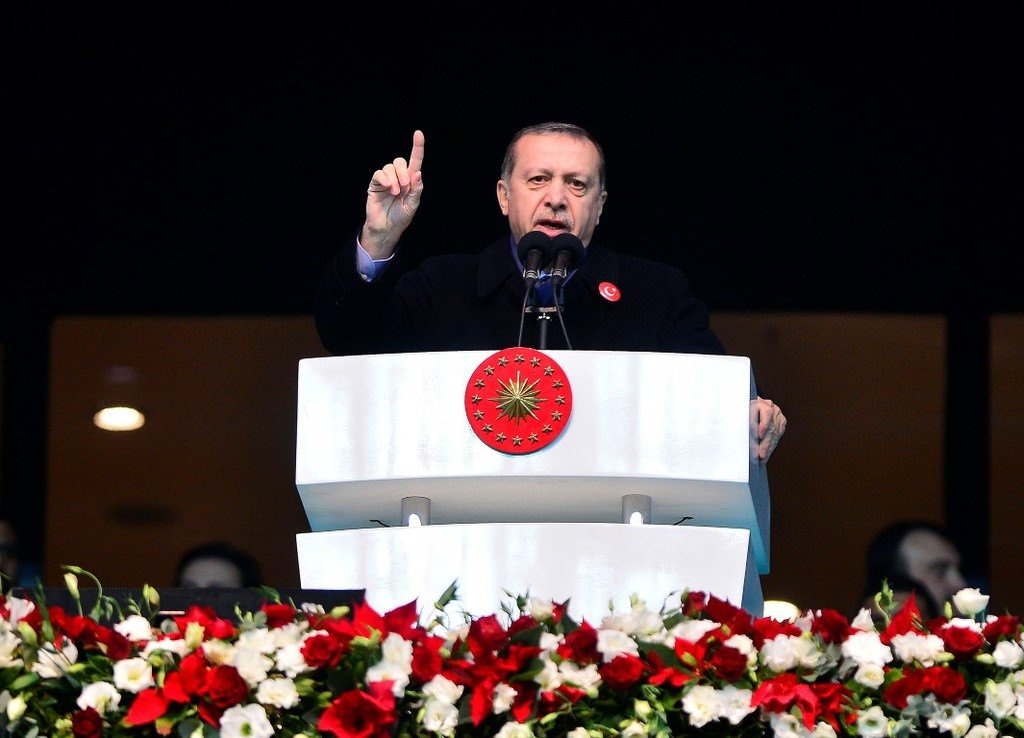 Yıldızlar teröre karşı sahaya indi