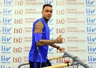 Van der Wiel sağlık kontrolünden geçti