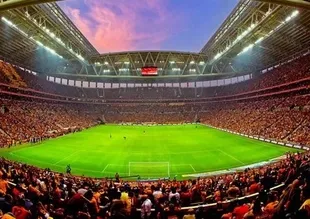 TT Stadı'nda kombine çılgınlığı