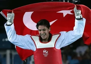 Türk kadınının gururu oldu
