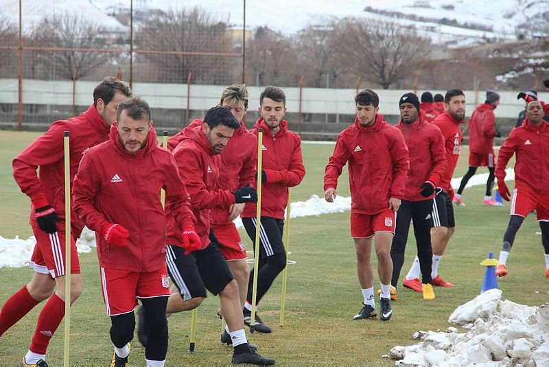 Robinho ilk antrenmanına çıktı
