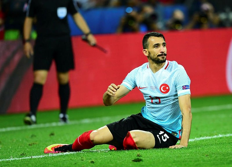 Milli futbolcuların menajerleri kim?