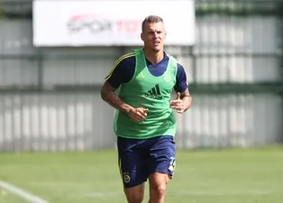 Martin Skrtel derbide oynayacak mı?