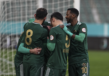 Erokspor maç fazlasıyla lider!