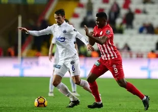 Antalya, Kasımpaşa'yı 90'da yıktı!