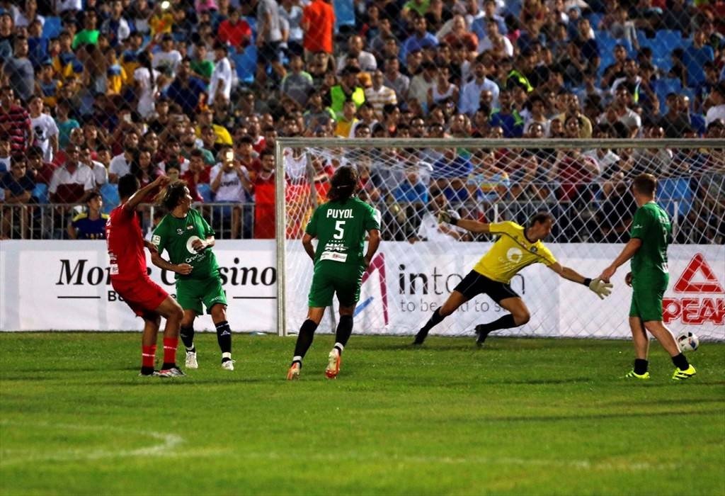 Futbol efsaneleri Lübnan’da rüzgar gibi esti