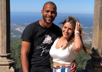 Marcao’nun eşi taraftarla kapıştı