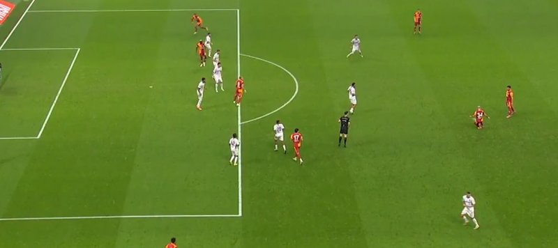 galatasarayin-2-golu-ofsayta-takildi-iste-o-pozisyonlar-1762022907570.jpeg