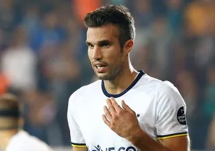 Van Persie'den Mahmut Tekdemir'e "özür çiçeği"